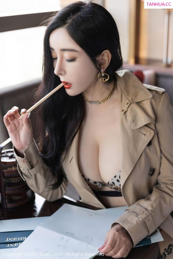 允薾  [XiuRen]高清写真图 2021.09.29 No.4020 允薾第27张图片